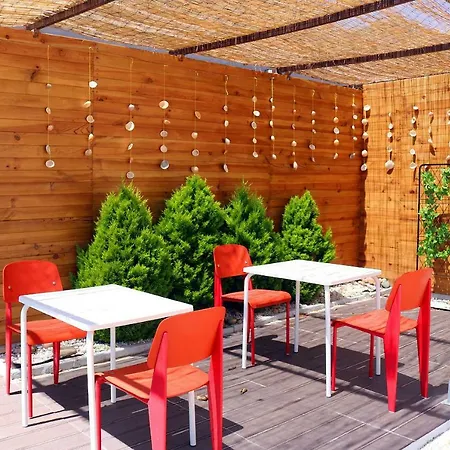 Guest house Limmo Garden